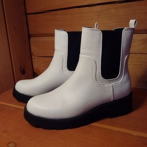 Old navy chunky white boots